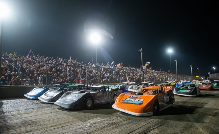 The field goes 4-wide at Tri-City