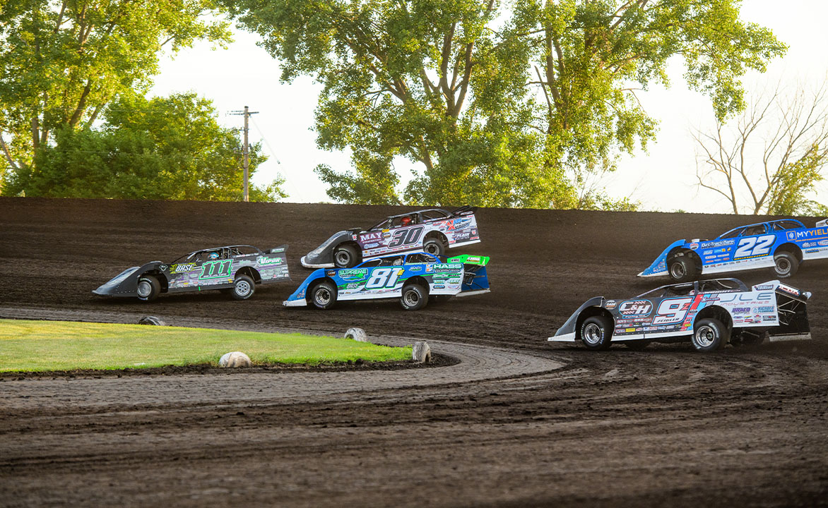 Heat Race Action from the 2022 Hawkeye 50 at Boone