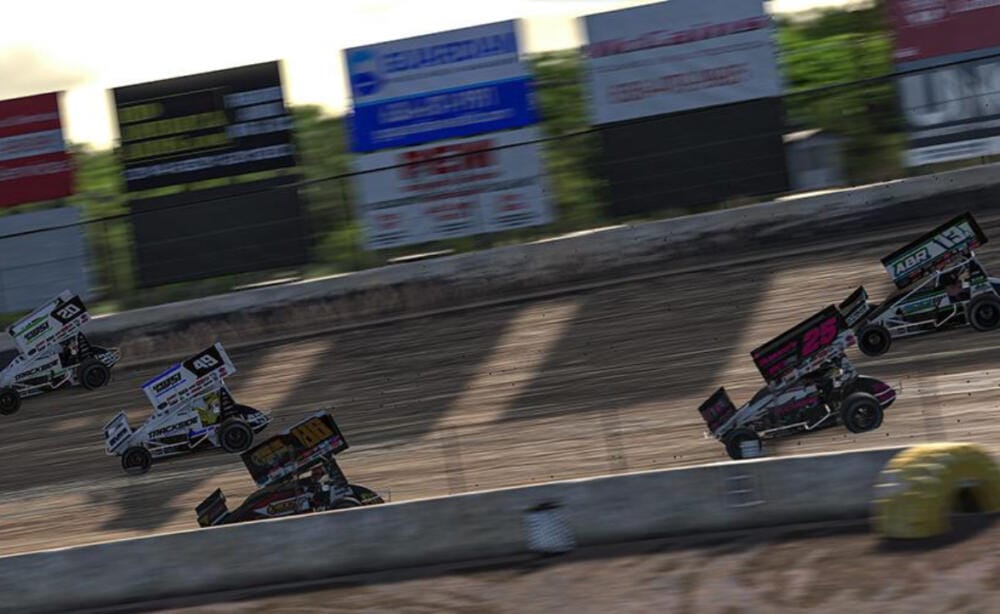 A group of five iRacing Sprint Cars battling at I-55
