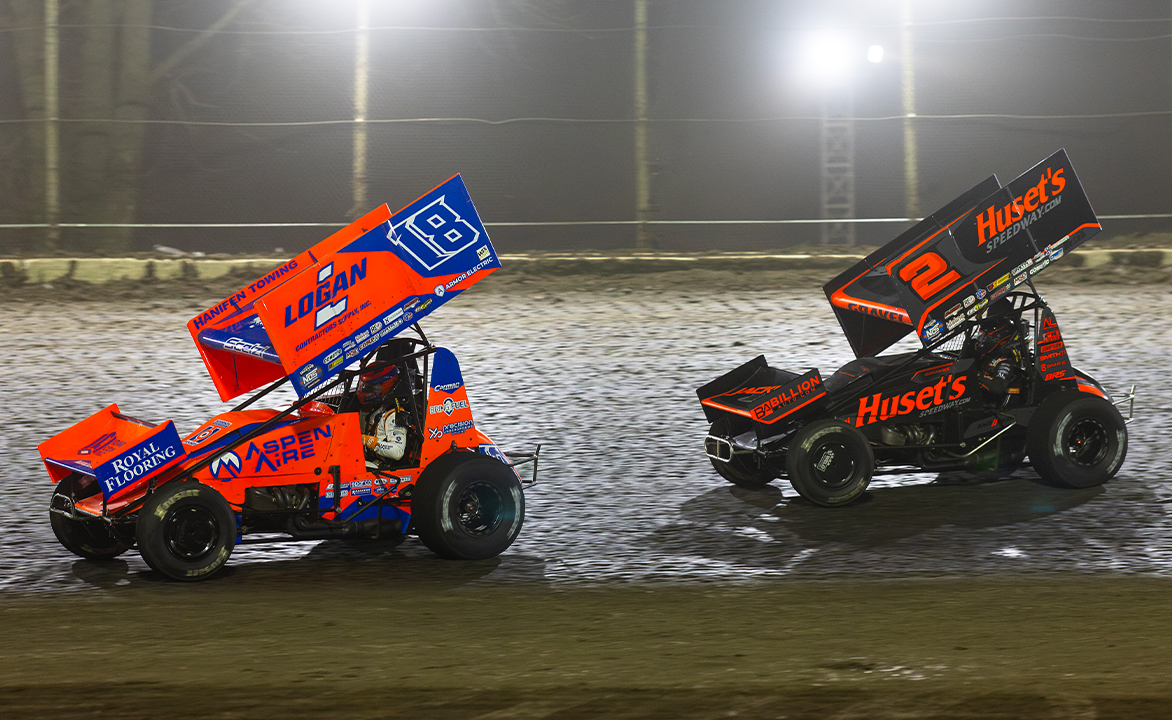 Gio Scelzi racing ahead of David Gravel at Kennedale Speedway Park