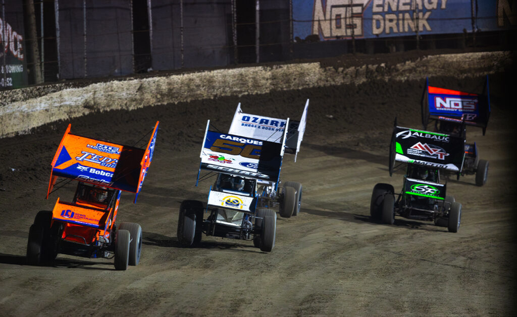 World of Outlaws Sprint Cars racing at I-55