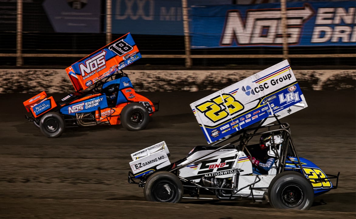 Sheldon Haudenschild racing Garet Williamson at Huset's Speedway
