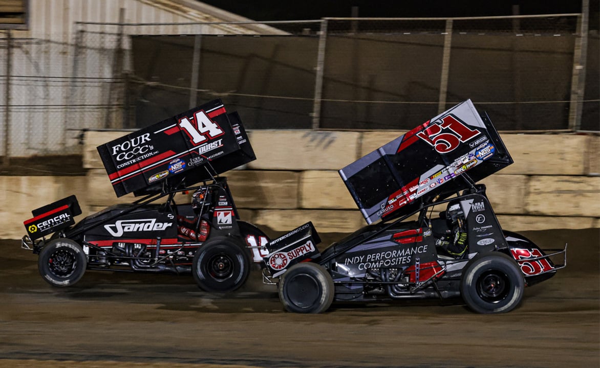 Corey Day races ahead of Steven Snyder Jr. at Ventura Raceway