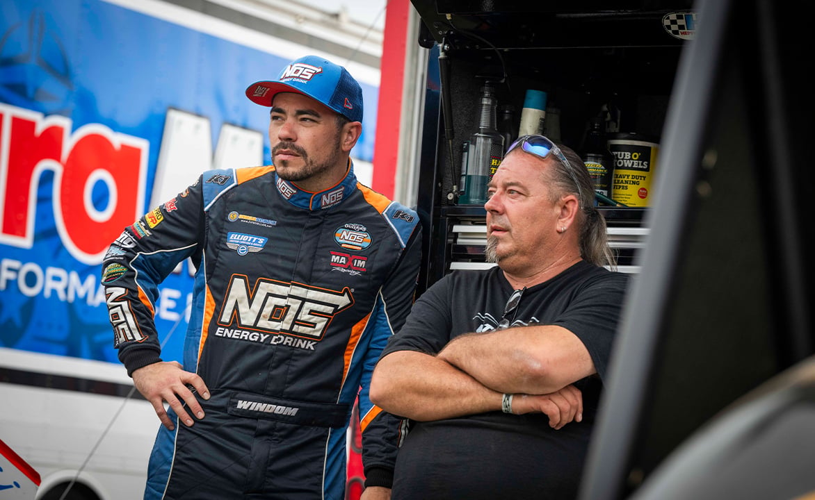 Jason Sides talking with Chris Windom