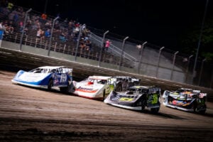 Cars coming to green